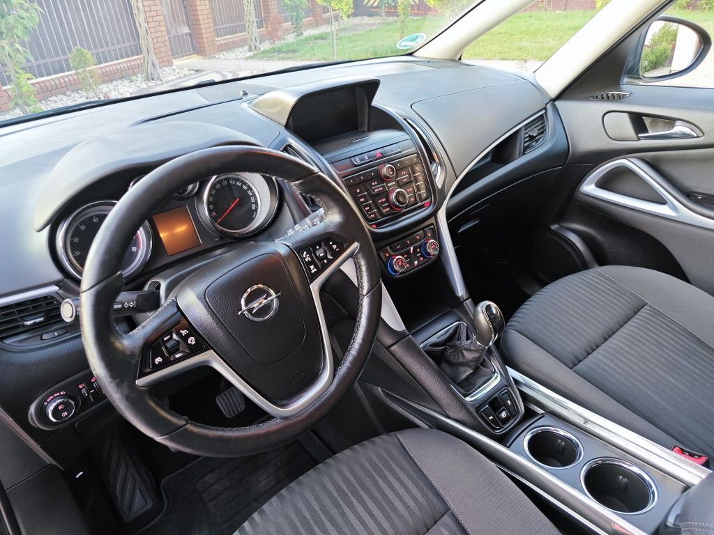 Opel Zafira 1.4T Stan idealny Bez wkładu Sprowadzona Okazja!