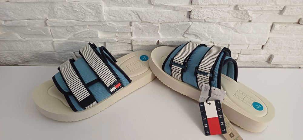 Klapki TOMMY HILFIGER roz.45 wkł.29 cm.