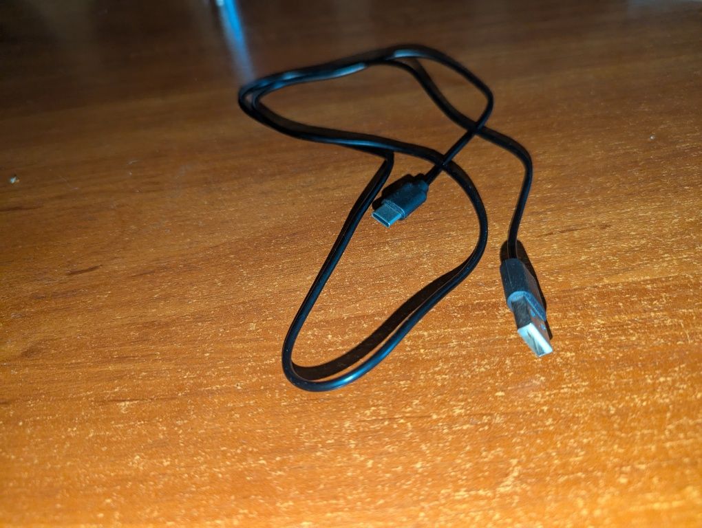 Комплект із 4 кабелів (3 USB - USB-C, 1 USB - Micro USB)