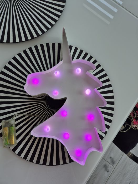Lampka w kształcie jednorożca