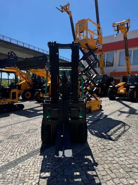Empilhador Mitsubishi FB35K ALUGUER