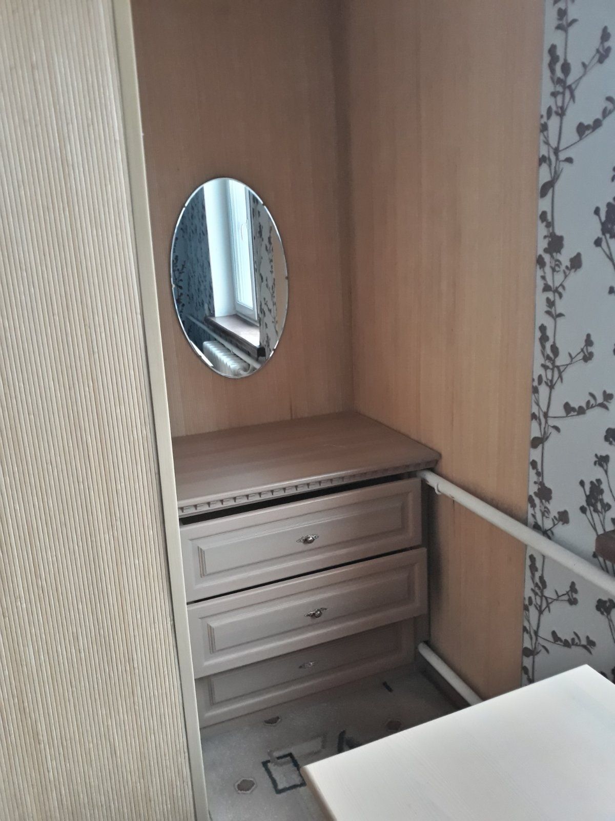 Продаж  трохповерхового будинку на Баранова.