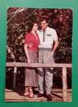 Postal antigo com casal