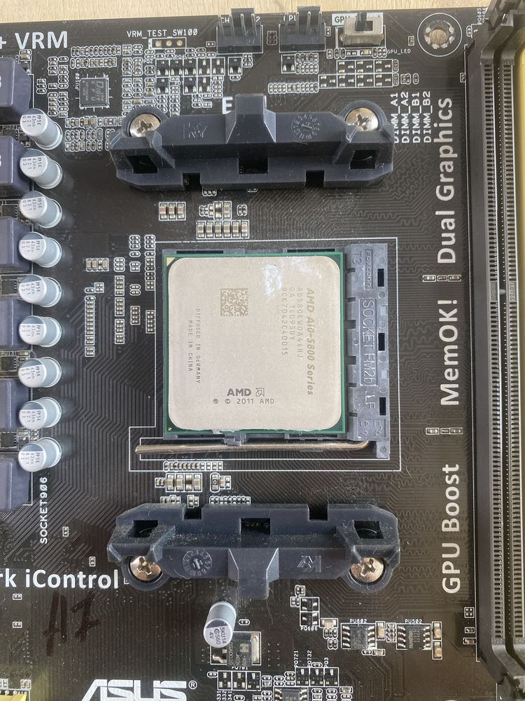 Материнська плата Asus A88X-PLUS sFM2+/AMD A88X/PCI-E 3.0x16