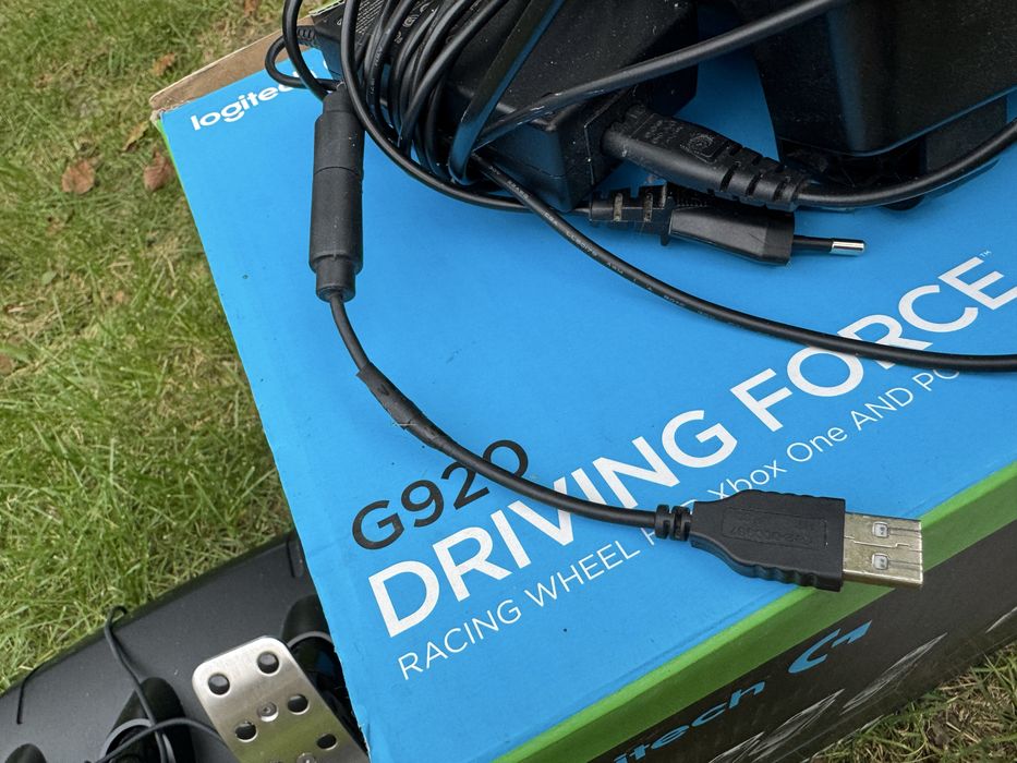 Комплект Logitech G920 Driving Force кермо + КПП (Shifter)