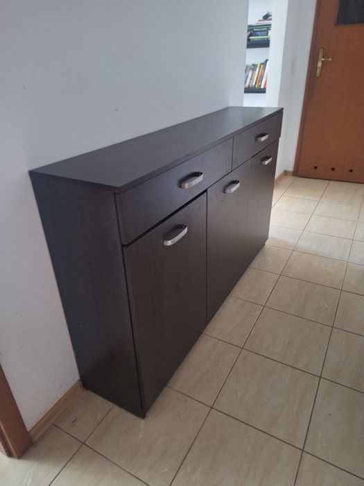 Sprzedam komodę - ciemny brąz