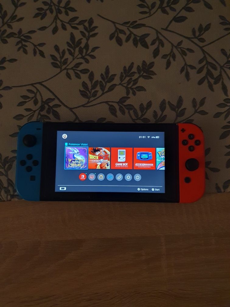 Nintendo Switch v2 komplet plus etui , grip