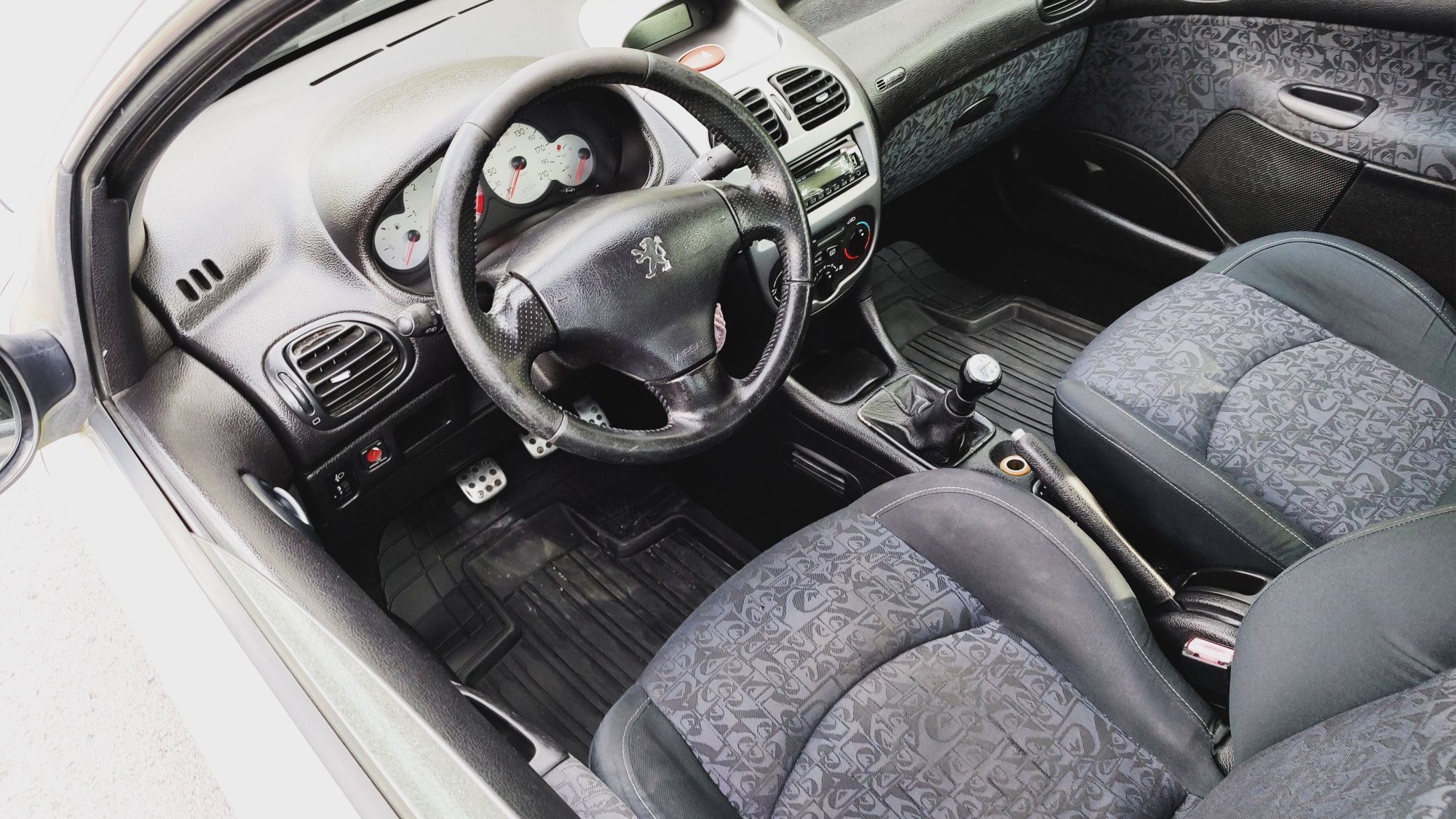 Peugeot 206 2.0 HDi na dojazdy do pracy ekonomiczny