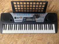 Keyboard Yamaha PSR-F75 – sprawny, z zasilaczem