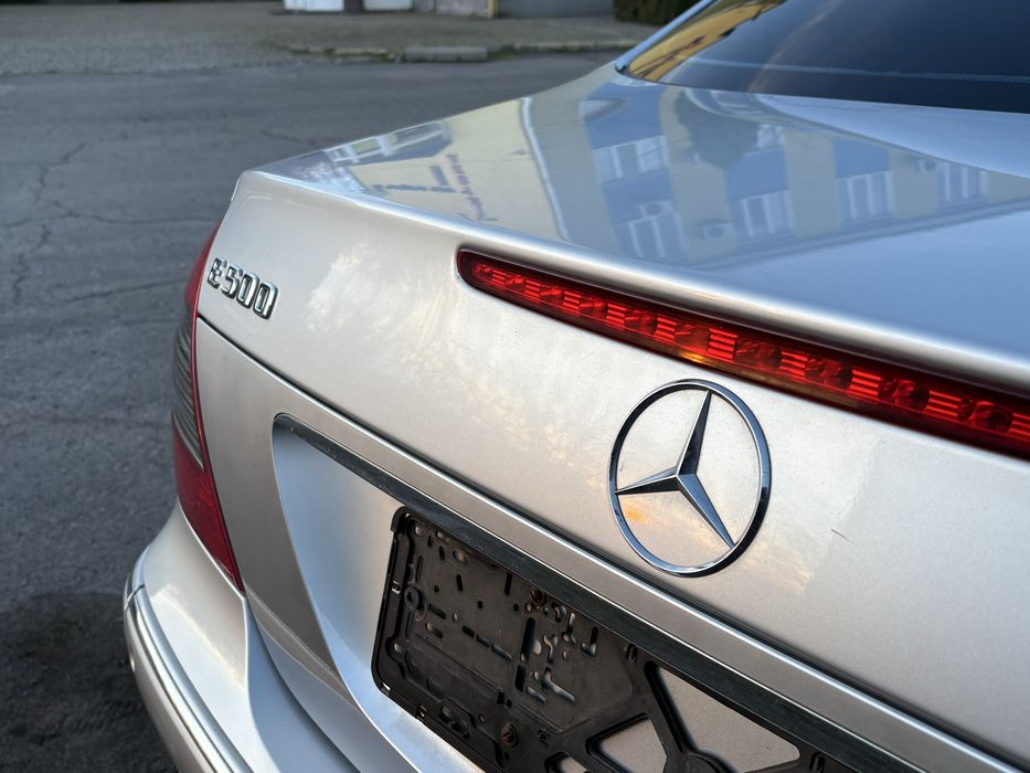 Mercedes  W211 E500