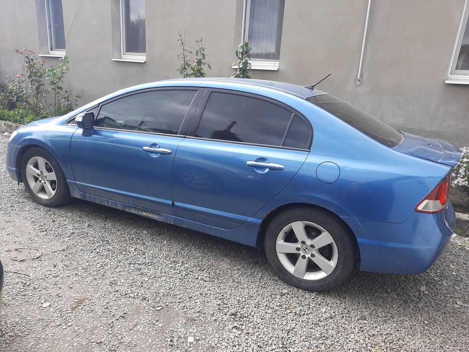 капот комплектный сивик цивик 8 civic 8 4D разборка