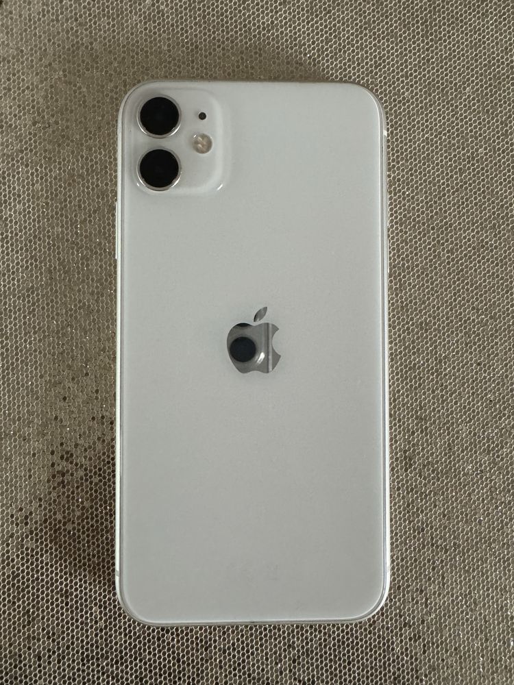 iPhone 11 128GB biały