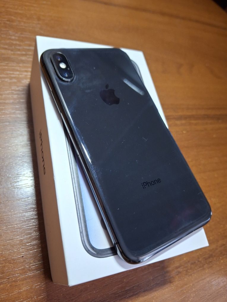 Iphone X, 64 гигабайта