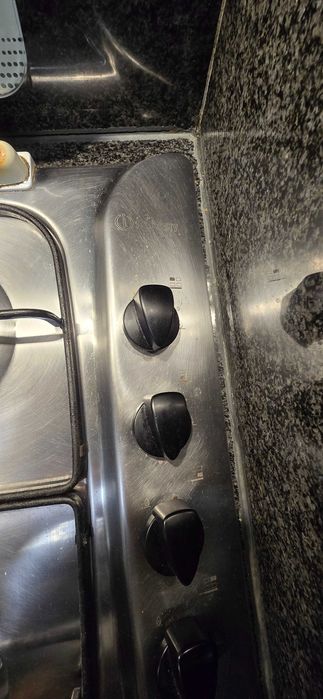 Placa de gás com tampo