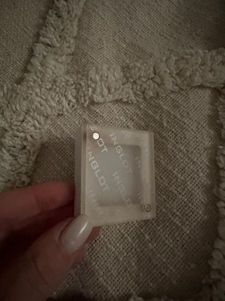 Kasetka Inglot magnetyczna na cień