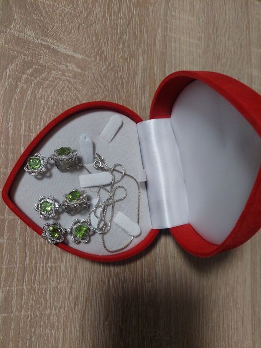 Комплект цепочка и серьги новый