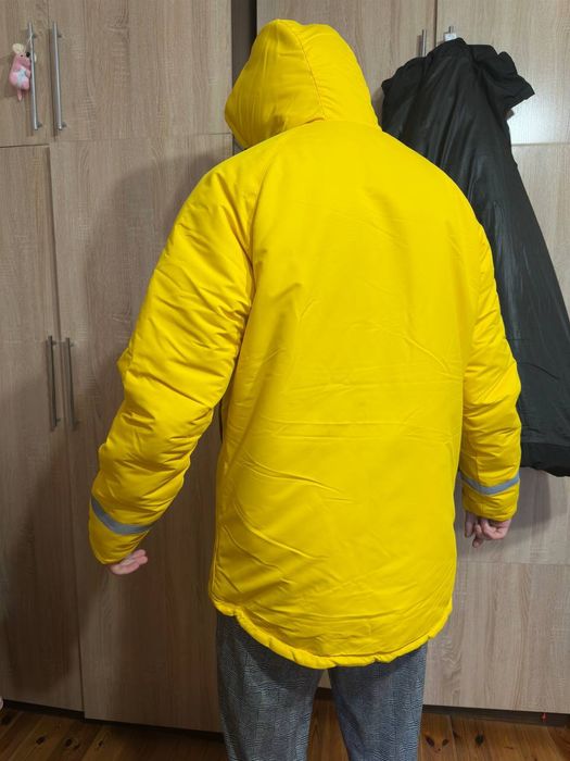 Зимова куртка чоловіча