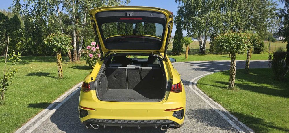 Wynajem Audi S3 Sportback – rok 2023 (2.0 TFSI / Automat / AWD)