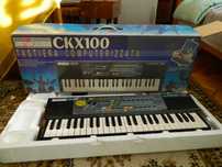 Amstrad model CKX 100 syntezator PRL