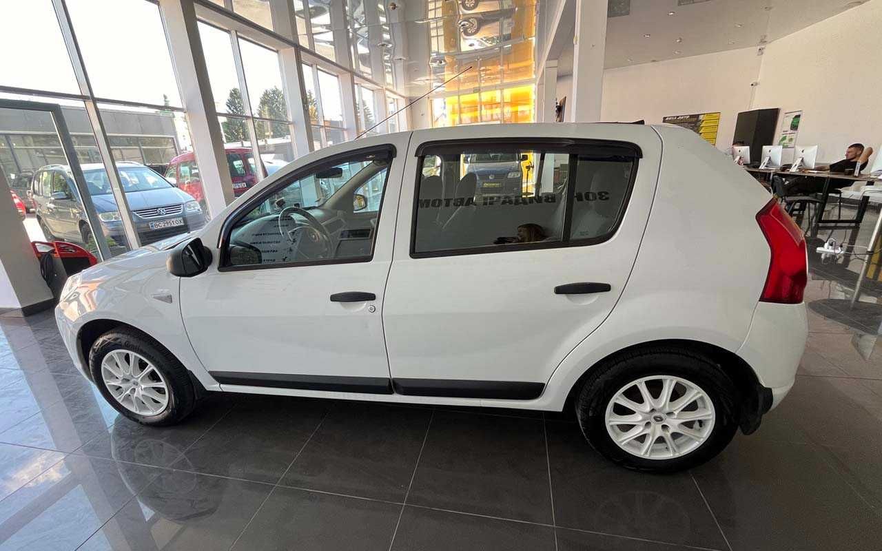 Renault Sandero 2011