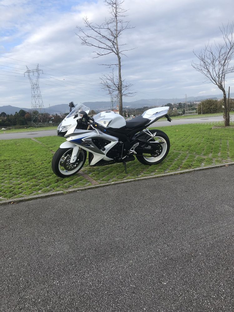Suzuki GSXR 600 K8