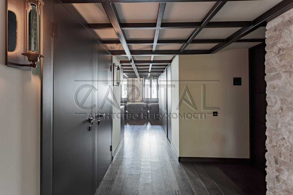 Оренда Квартири Сагайдачного Петра, Поділ