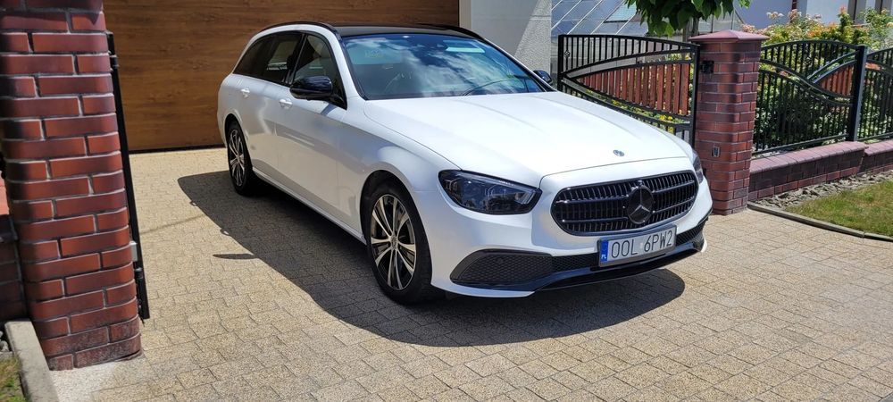 Mercedes-Benz Klasa E FV 23% , AVANTGARDE ,360kam, multibeam serwis ASO pełna skóra