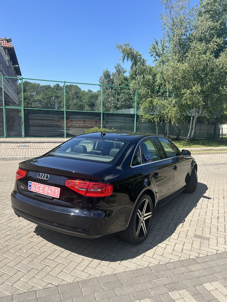 AUDI A4 B8 2.0TFSI 2013 (Рест)
