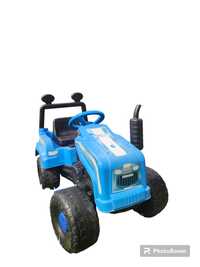 Traktor dla dzieci na pedala