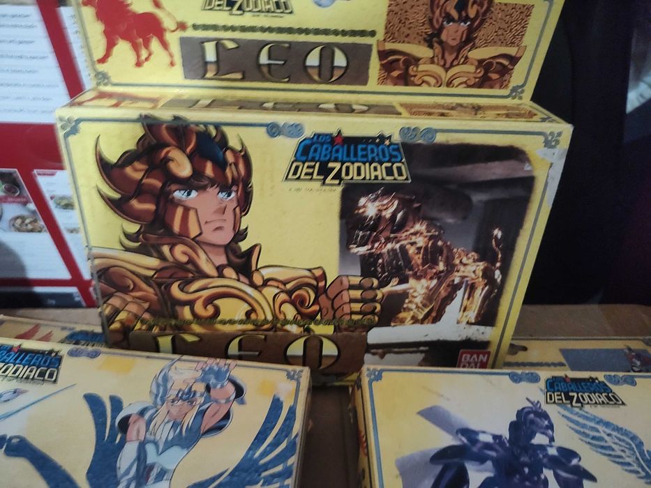 cavaleiros do zodíaco brinquedos novos anos 90