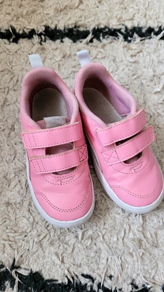 Кросівки для дівчинки Puma 26р