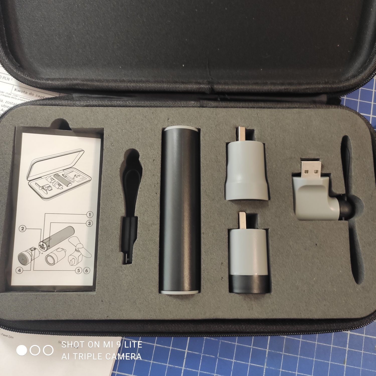 Zestaw podróżny. Powerbank, wentylator, wiatrak, głośnik blutow.,.