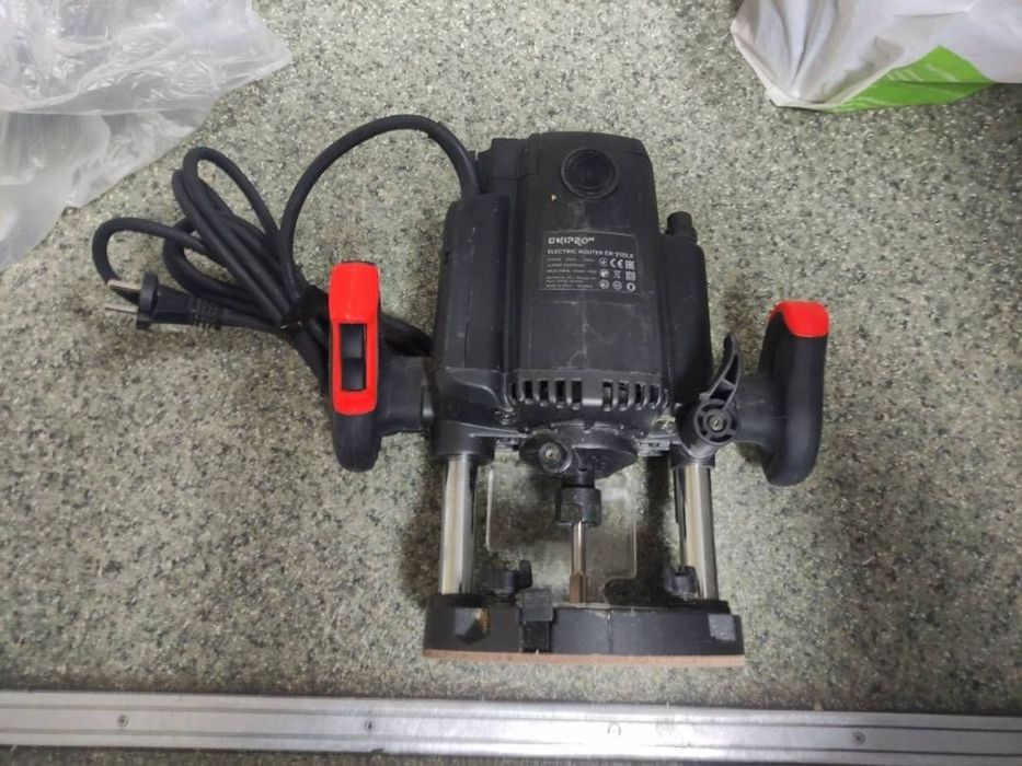 Фрезер Dnipro-M er-210lx