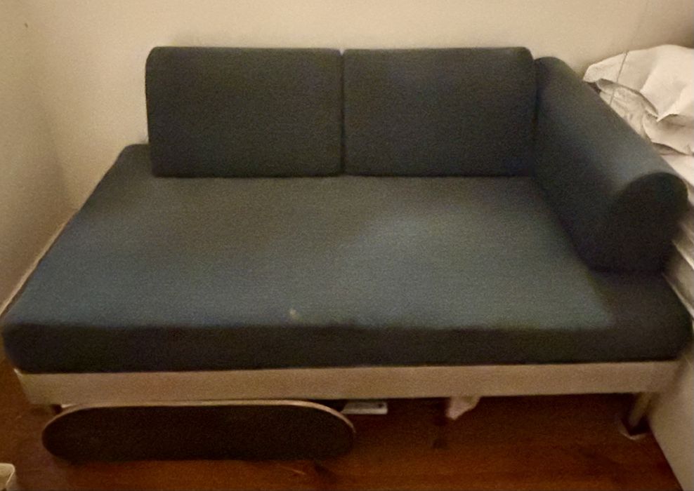 Sofá do ikea azul escuro