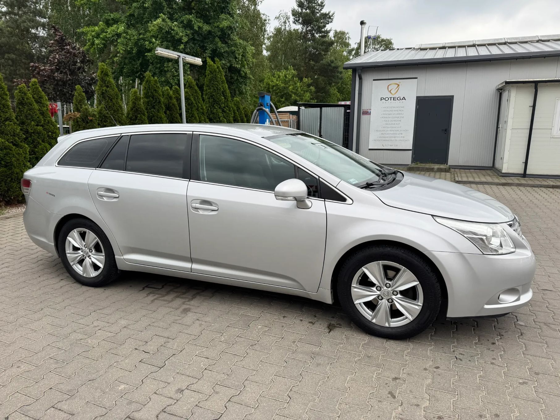 Toyota Avensis 1.8 Premium EU5