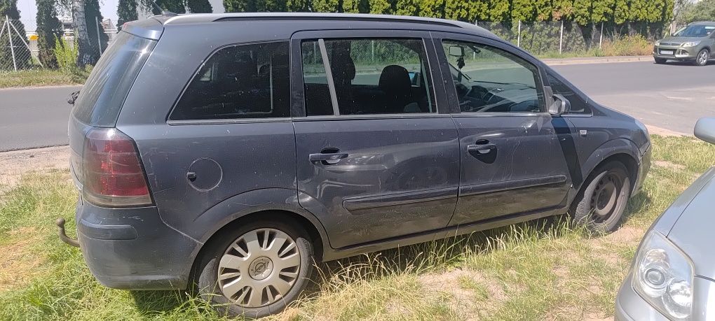 Zafira 1.9 cdti klima sprawna 7 osób