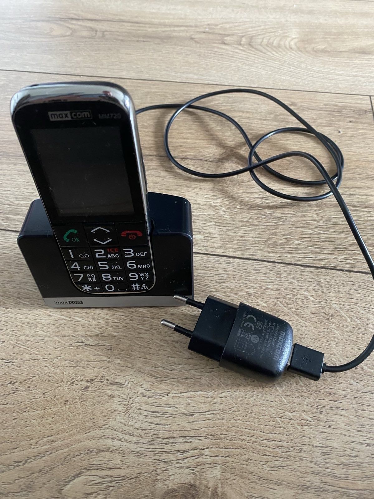 Telefon matki Max Com