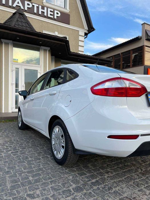 Ford Fiesta 2019 року, 1,6 л, газ-бензин