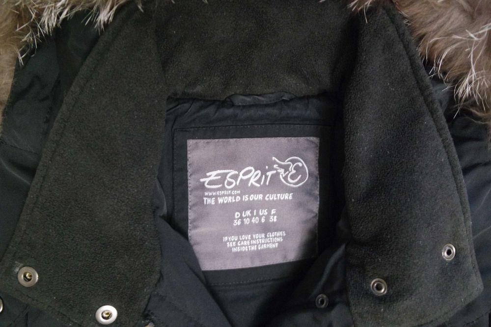 Продам женскую утепленную куртку Esprit черного цвета. (Оригинал)