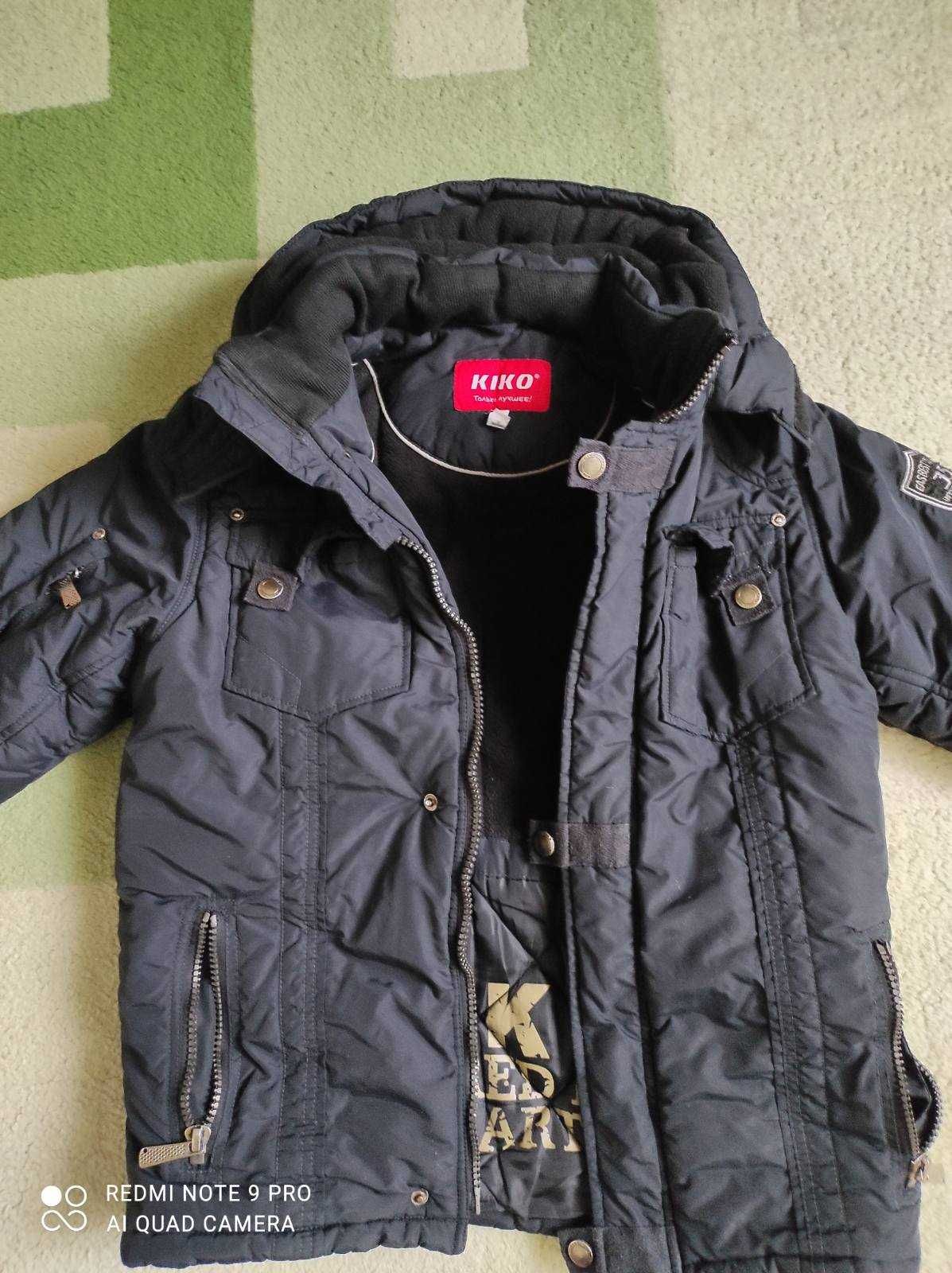 курточка для хлопчика, б/в, колір чорний, зима