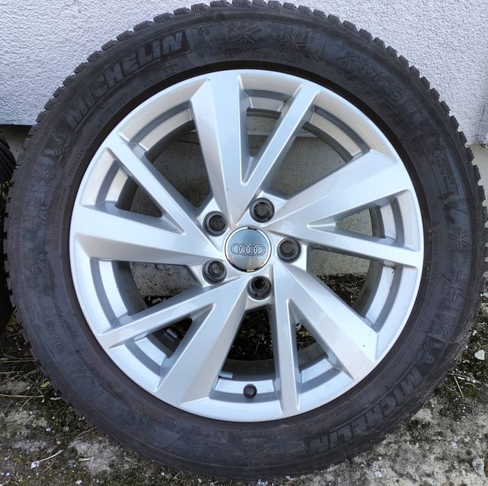Felgi z oponami zimowymi Audi Q2 7x17 ET45 5X112