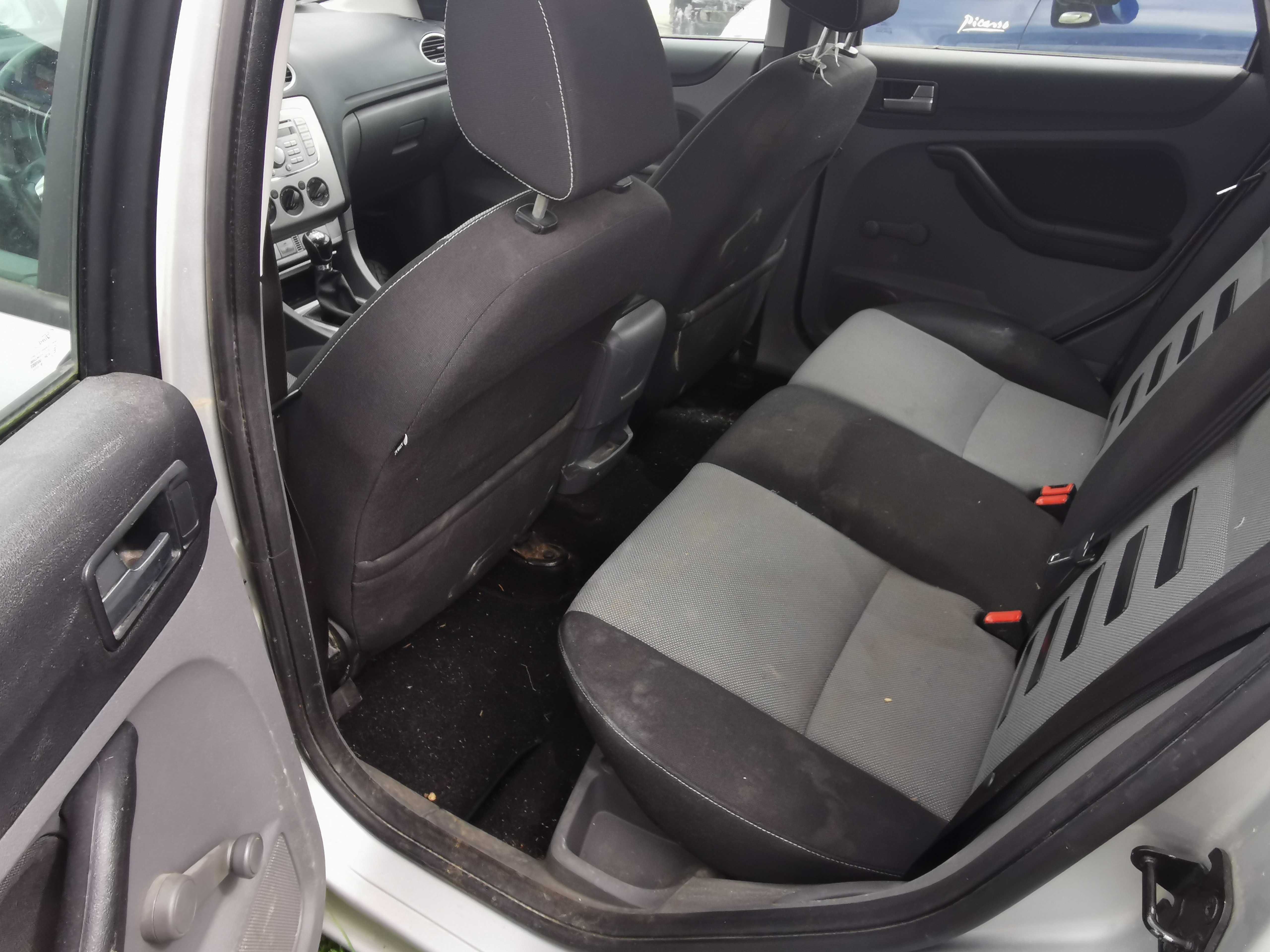 Ford Focus lift 1.6 benzyna