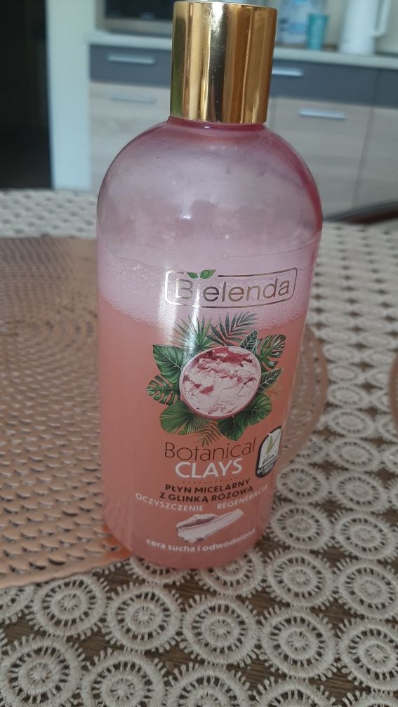 Płyn micelarny Bielenda Botanical Clays różowa glinka