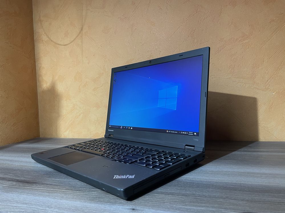 Надійний ноутбук Lenovo T540 (i5-4200m/1TB HDD/8GB RAM/нова акб)
