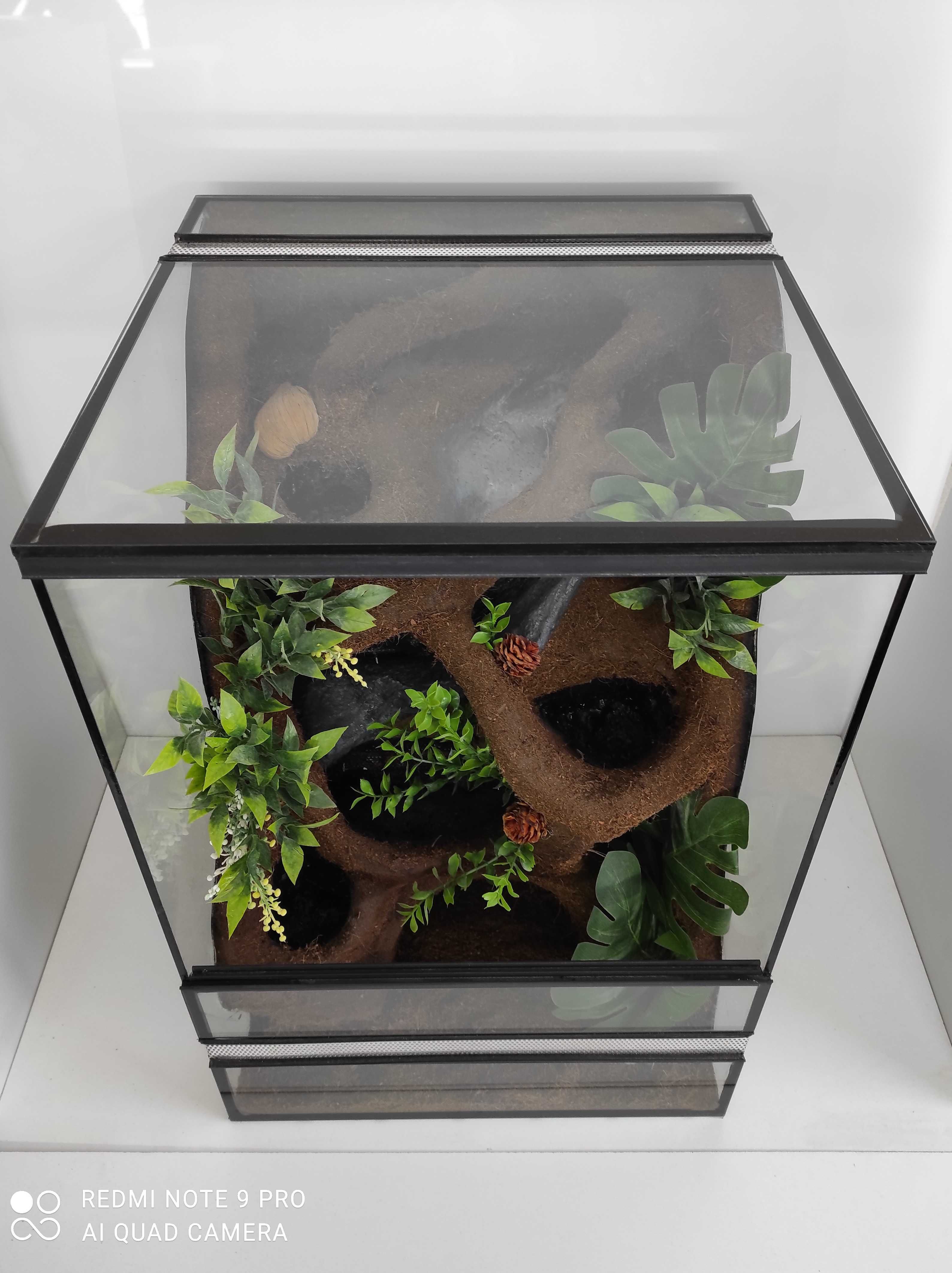 Terrarium z wodospadem TW14W dla gekona, felsumy, drzewołaza AquaWaves