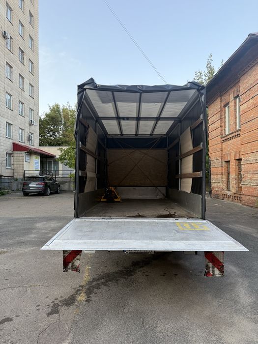 Вантажні перевезення Гідроборт Рокла Переїзд Перевезення сейфів меблів