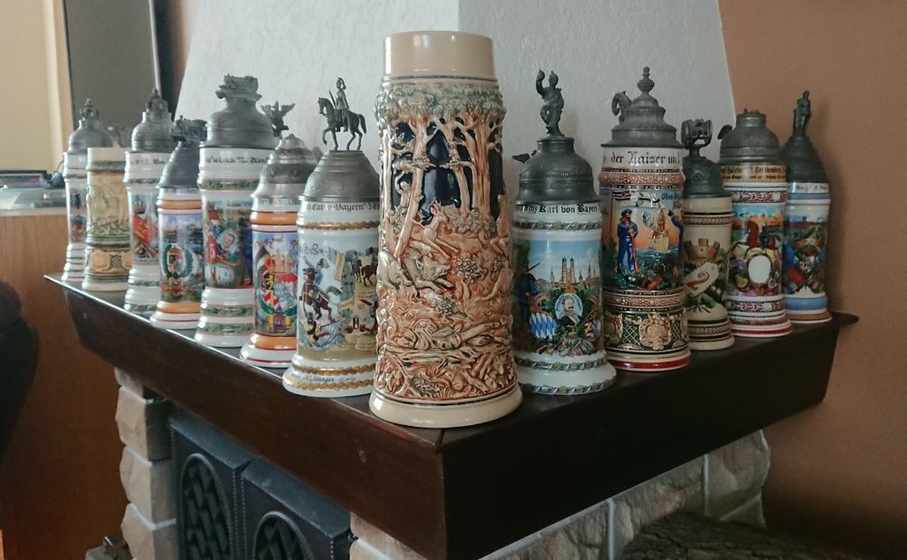 Piękny okazały stary kufel