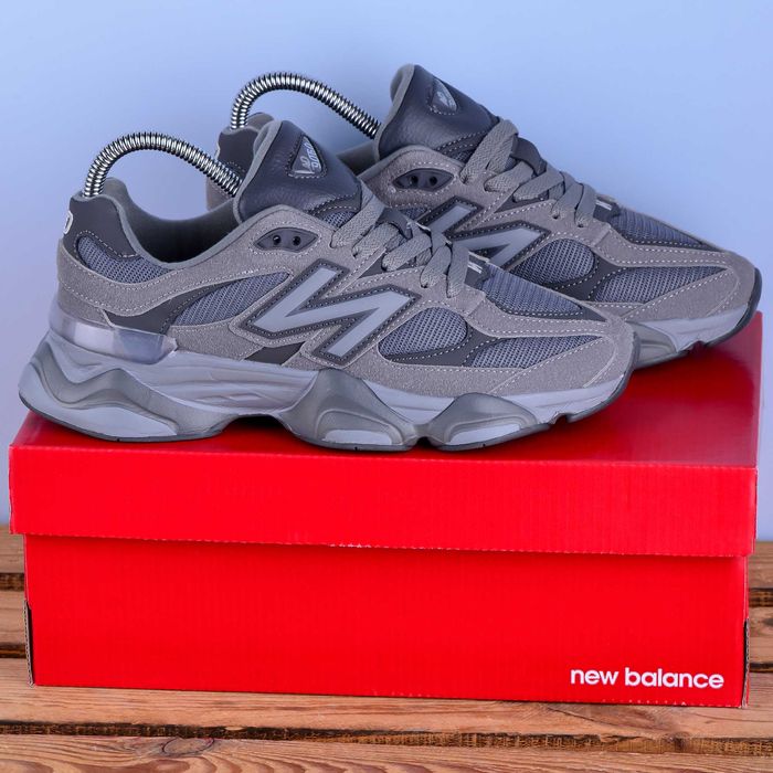 (2002) Кросівки у стилі New Balance 9060 сірі (36-41) нб