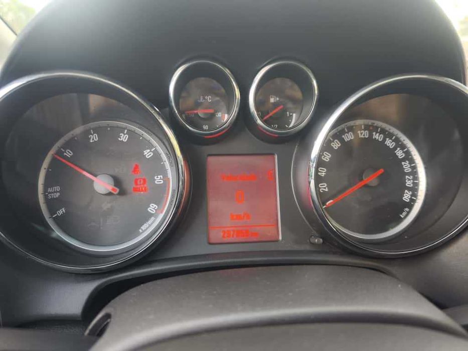 Opel Astra J Sport Tourer  1.7 CDTI