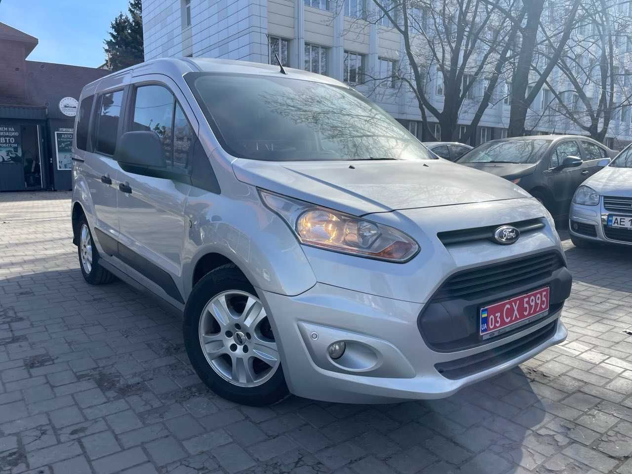 Продам  Ford Connect, оригинальный  пассажир 2014г Обмен/Рассрочка